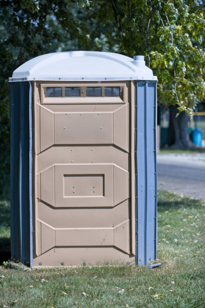 Best Porta potty delivery and setup  in Hazelwood, MO