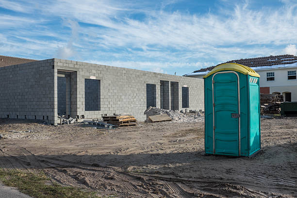 Best Portable restroom trailer rental  in Hazelwood, MO